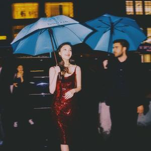 俄罗斯色情巜肉体
